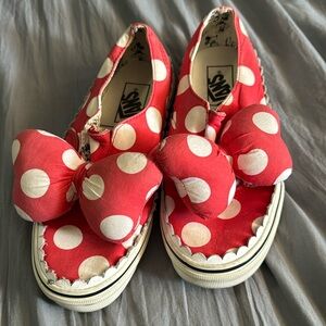 Disney Minnie Vans size 6.5